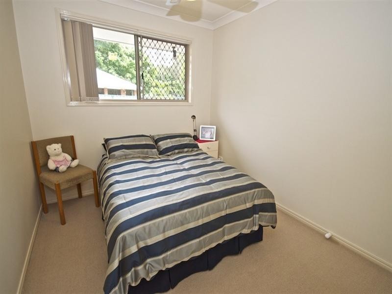 17 Fadden Close, Arundel QLD 4214