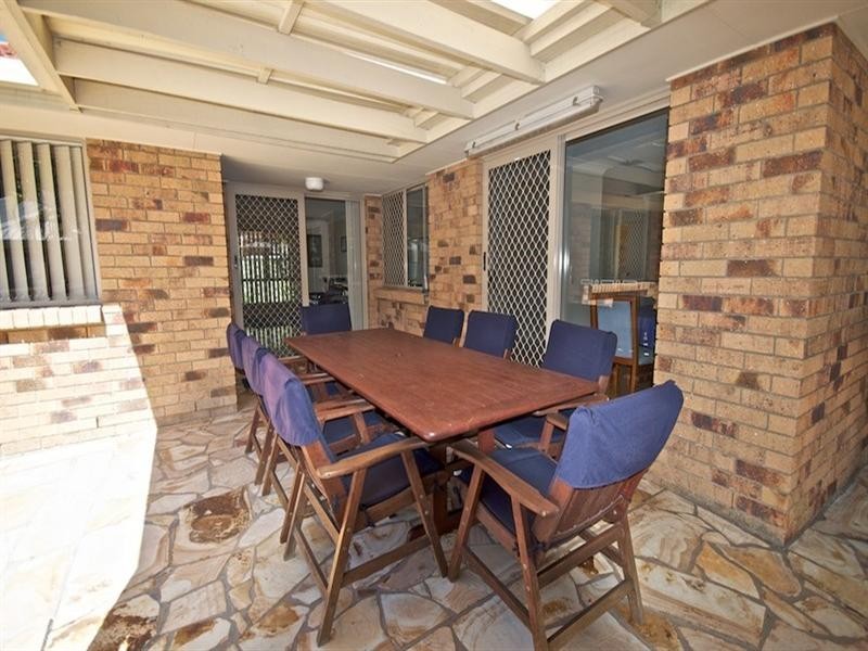 17 Fadden Close, Arundel QLD 4214