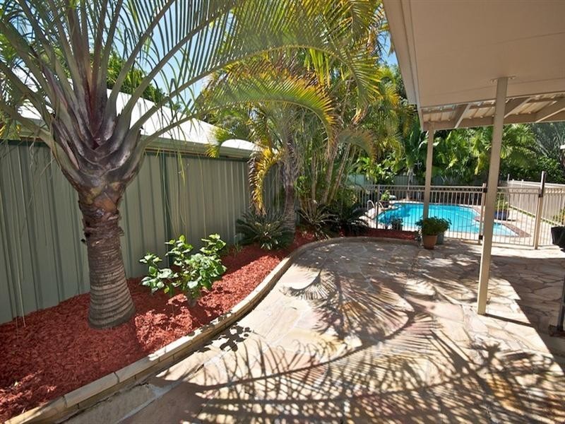 17 Fadden Close, Arundel QLD 4214