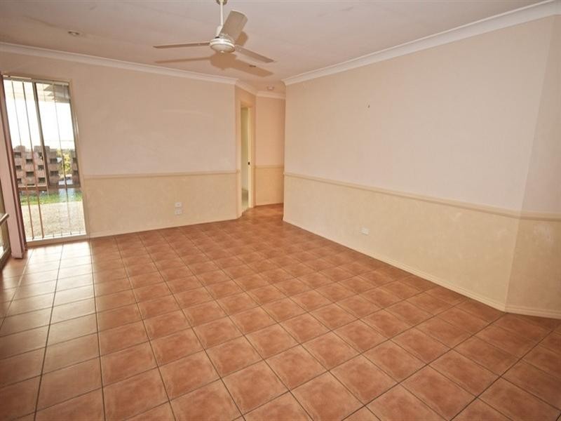 21 Zeller Crescent, Arundel QLD 4214