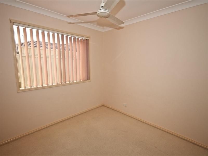 21 Zeller Crescent, Arundel QLD 4214