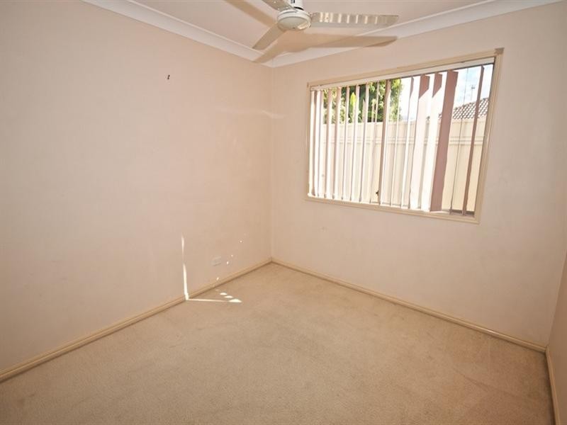 21 Zeller Crescent, Arundel QLD 4214