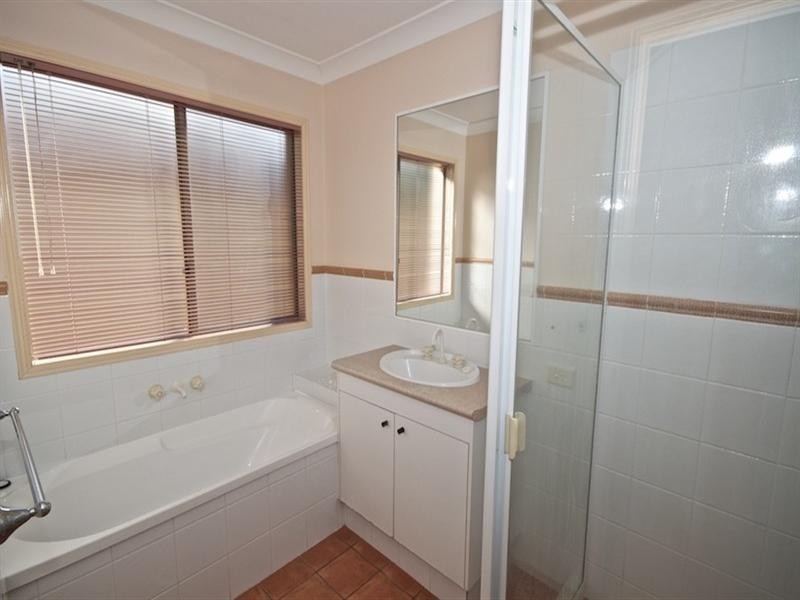 21 Zeller Crescent, Arundel QLD 4214