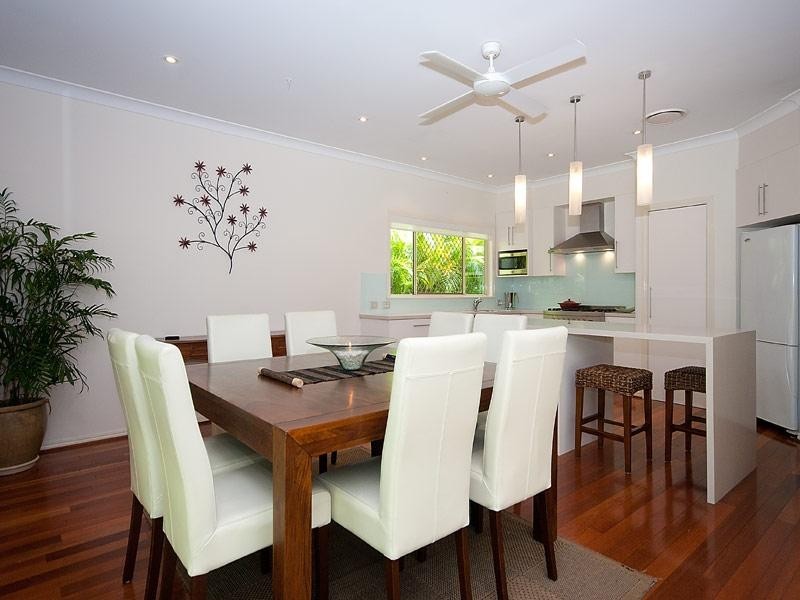 25 Pearson Close, Arundel QLD 4214