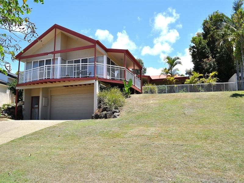 6 Pearson Close, Arundel QLD 4214