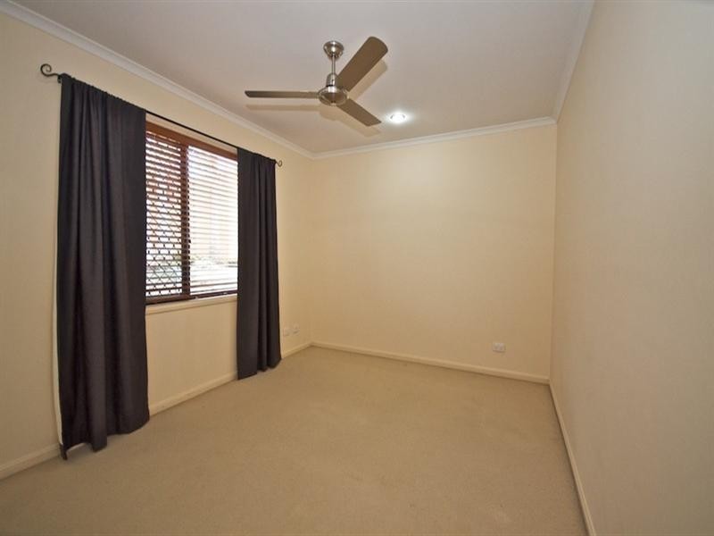 13 Nottinghill Gate Drive, Arundel QLD 4214