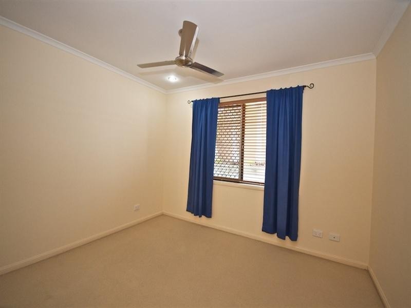 13 Nottinghill Gate Drive, Arundel QLD 4214