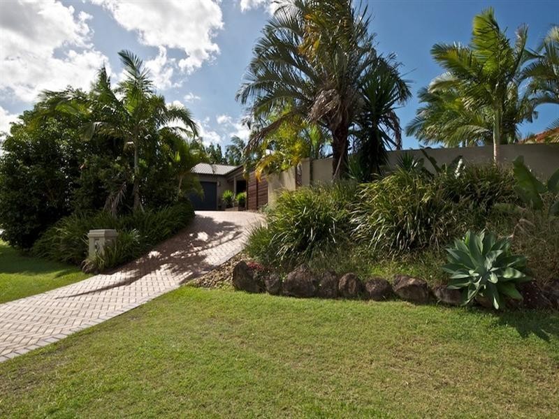 13 Nottinghill Gate Drive, Arundel QLD 4214