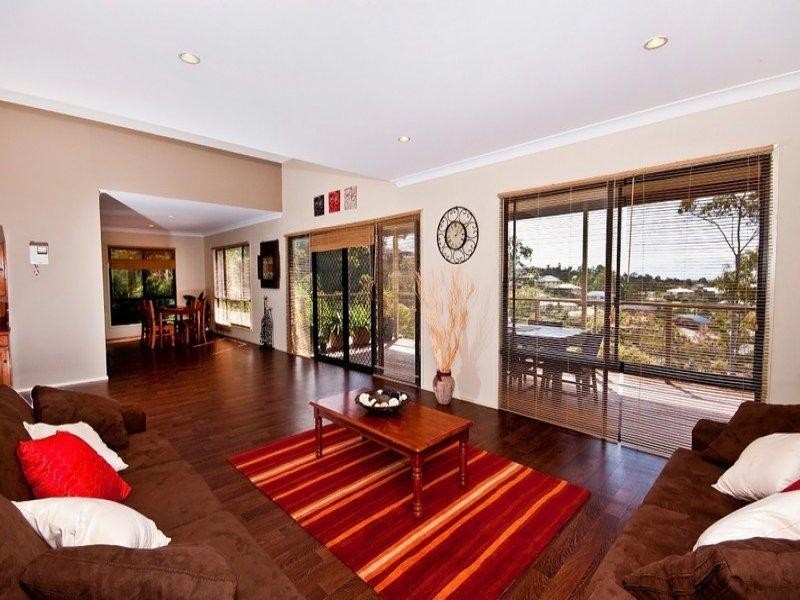 35 Midway Terrace, Pacific Pines QLD 4211