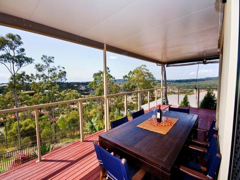 35 Midway Terrace, Pacific Pines QLD 4211