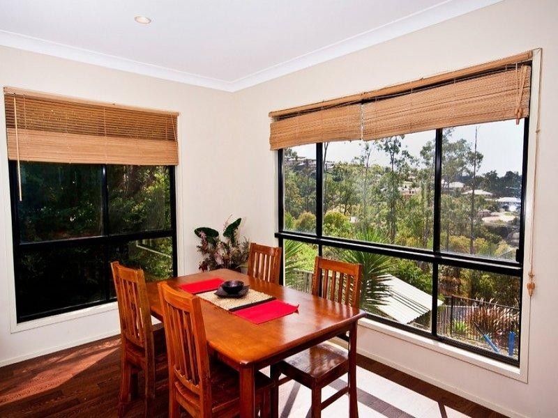 35 Midway Terrace, Pacific Pines QLD 4211