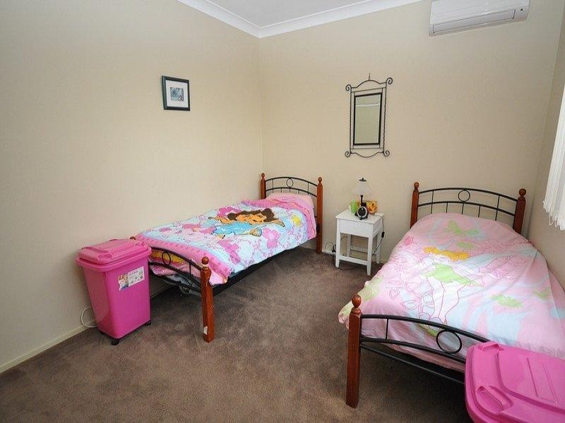 35 Midway Terrace, Pacific Pines QLD 4211