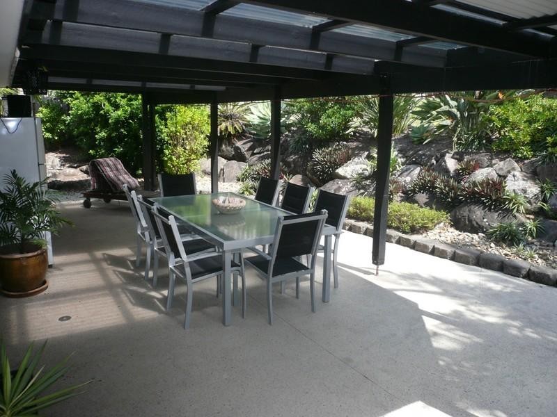 5 Avon Court, Pacific Pines QLD 4211