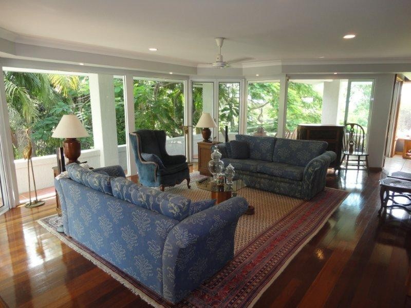 39 Uplands Drive, Parkwood QLD 4214