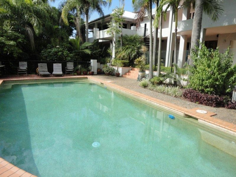 39 Uplands Drive, Parkwood QLD 4214