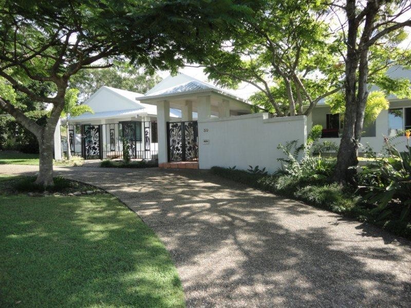 39 Uplands Drive, Parkwood QLD 4214
