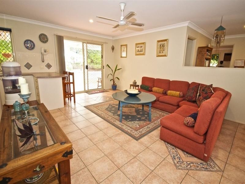 4 Tulipwood Court, Arundel QLD 4214