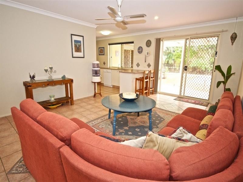 4 Tulipwood Court, Arundel QLD 4214