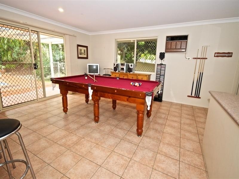 4 Tulipwood Court, Arundel QLD 4214