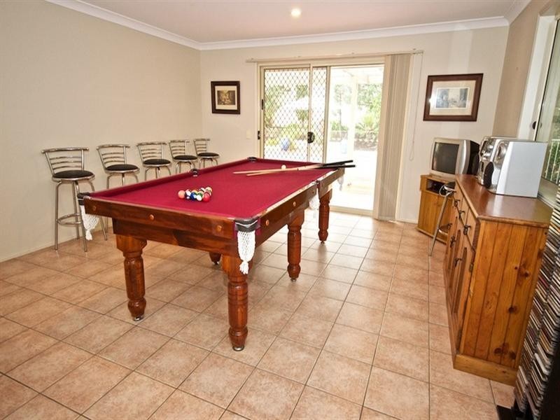 4 Tulipwood Court, Arundel QLD 4214