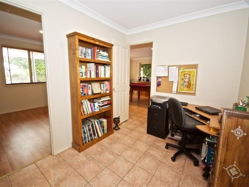 4 Tulipwood Court, Arundel QLD 4214