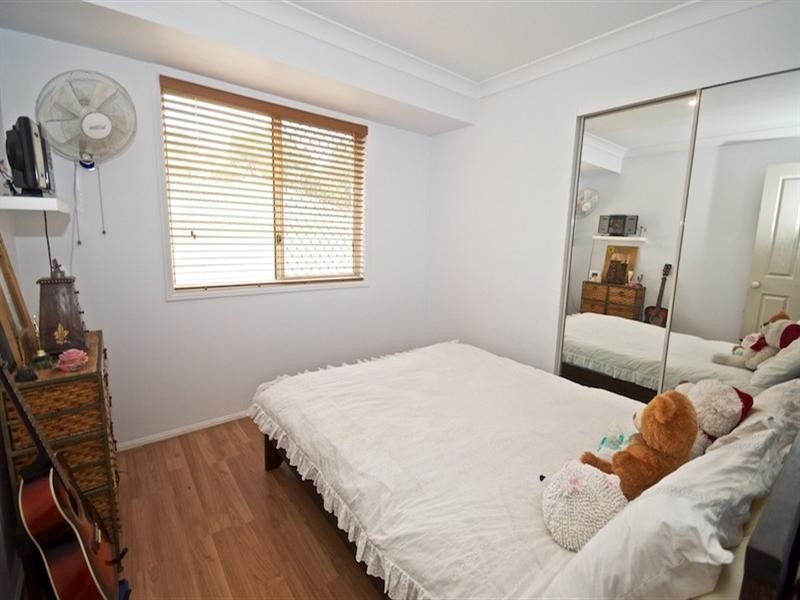 4 Tulipwood Court, Arundel QLD 4214