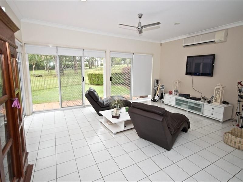 50 Fitzalan Circuit, Arundel QLD 4214