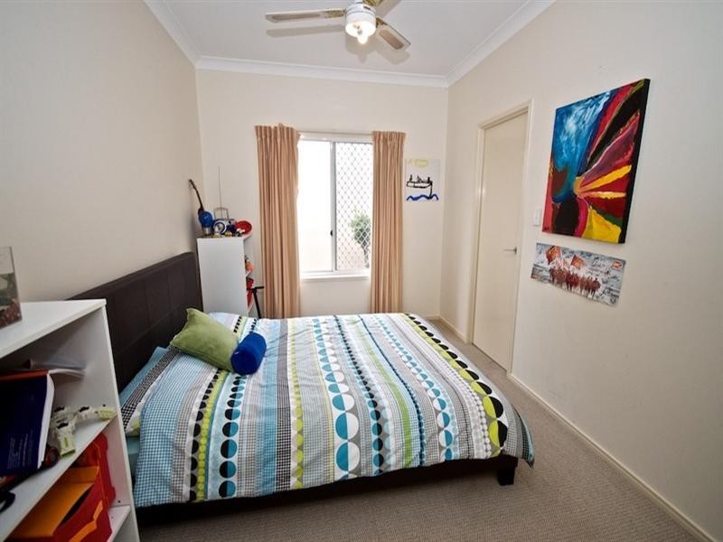 50 Fitzalan Circuit, Arundel QLD 4214