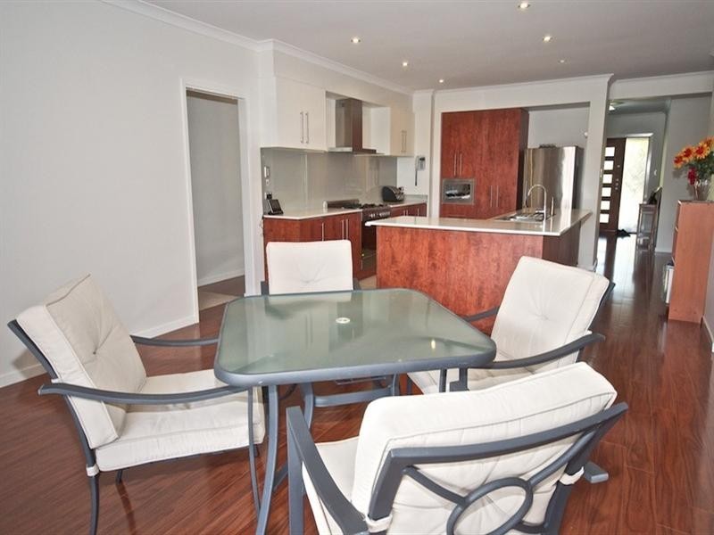 13 Neri Crescent, Arundel QLD 4214