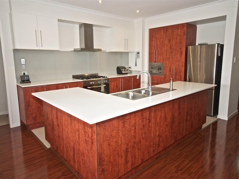 13 Neri Crescent, Arundel QLD 4214