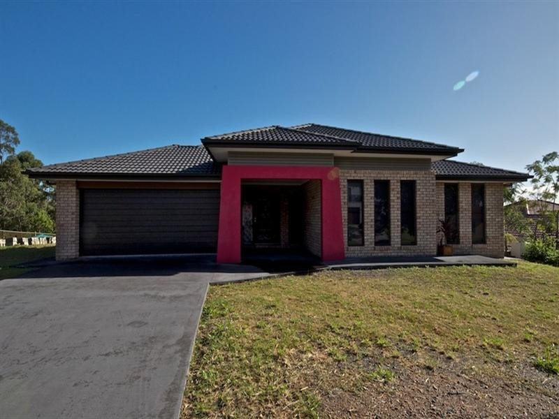 13 Neri Crescent, Arundel QLD 4214