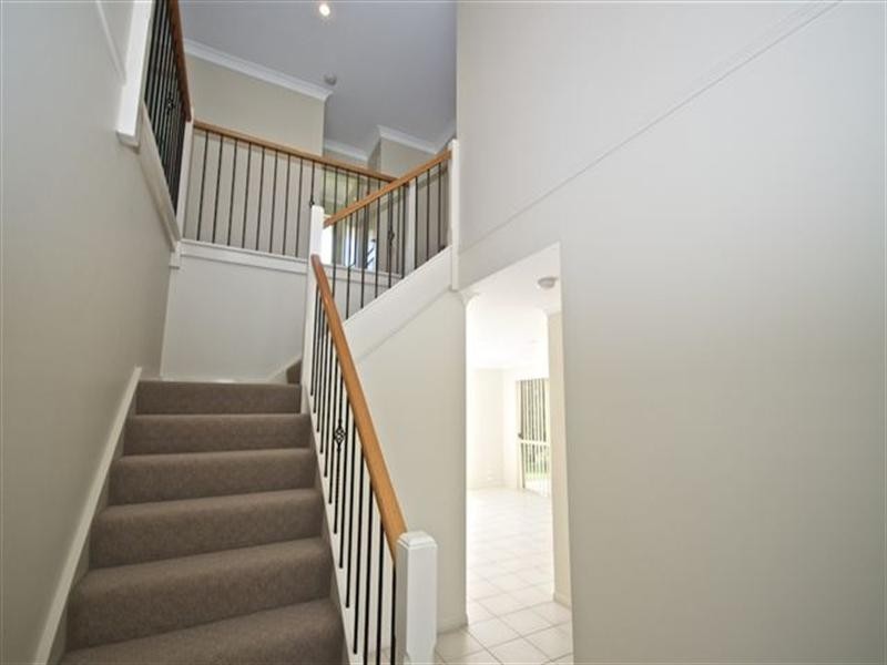 84 Golden Bear Drive, Arundel QLD 4214