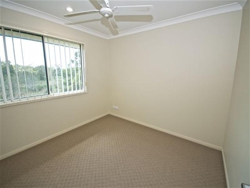 84 Golden Bear Drive, Arundel QLD 4214