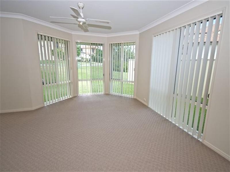 84 Golden Bear Drive, Arundel QLD 4214