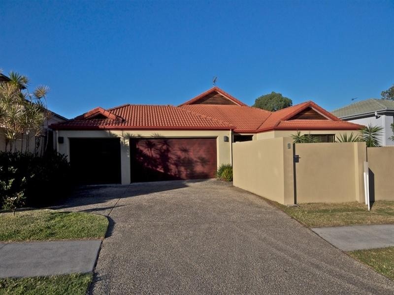 5 Eastbourne Chase, Arundel QLD 4214