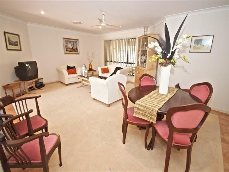 65 Arun Drive, Arundel QLD 4214