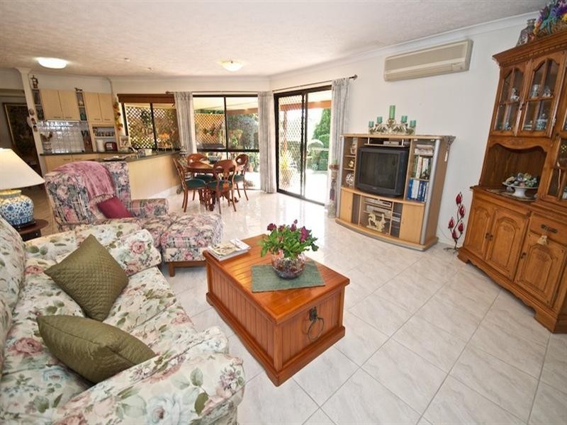 31 Ingles Circuit, Arundel QLD 4214