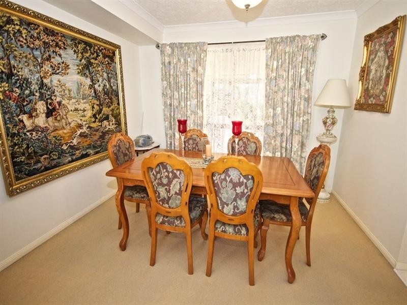 31 Ingles Circuit, Arundel QLD 4214