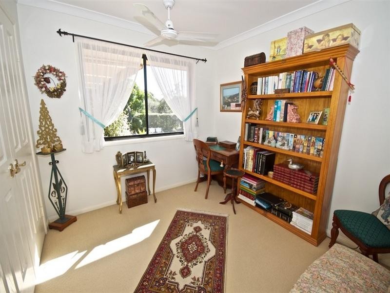 31 Ingles Circuit, Arundel QLD 4214