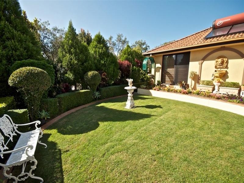 31 Ingles Circuit, Arundel QLD 4214