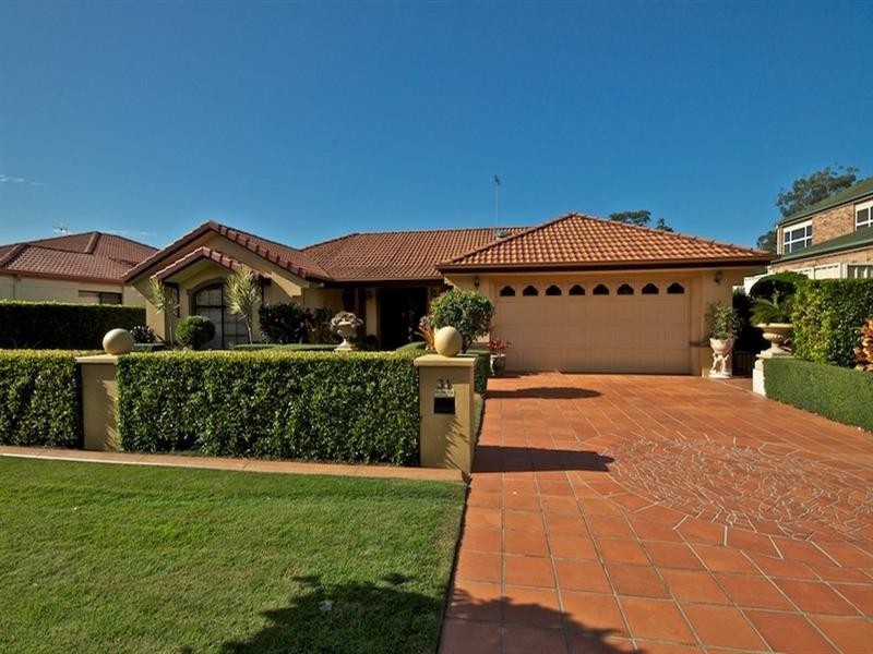 31 Ingles Circuit, Arundel QLD 4214