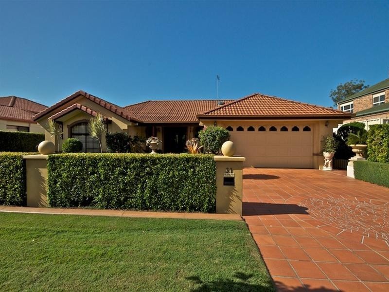 31 Ingles Circuit, Arundel QLD 4214