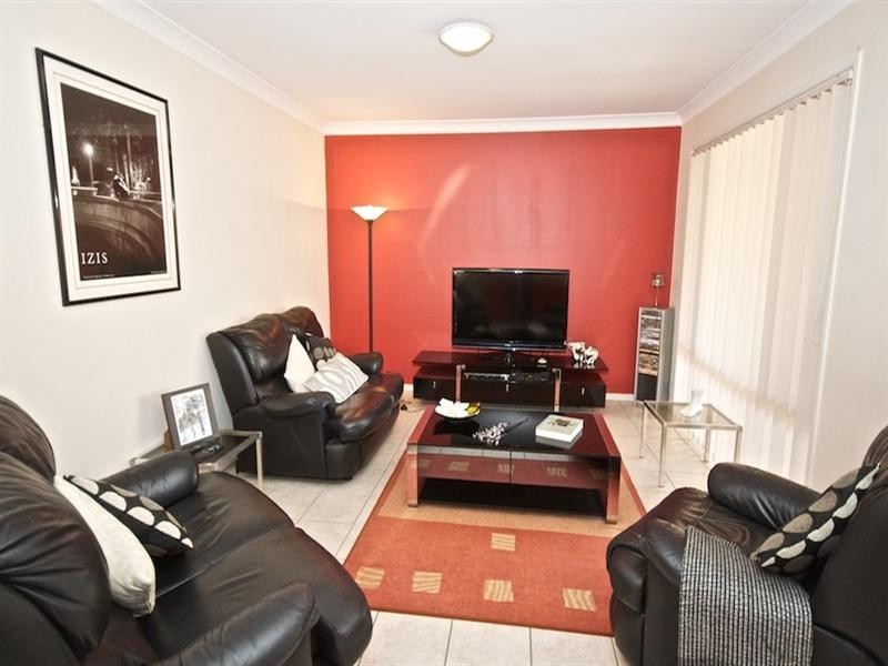 3 Dylan Street, Arundel QLD 4214