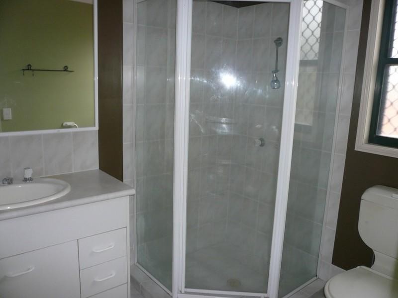 1/138 Greenacre Drive, Parkwood QLD 4214