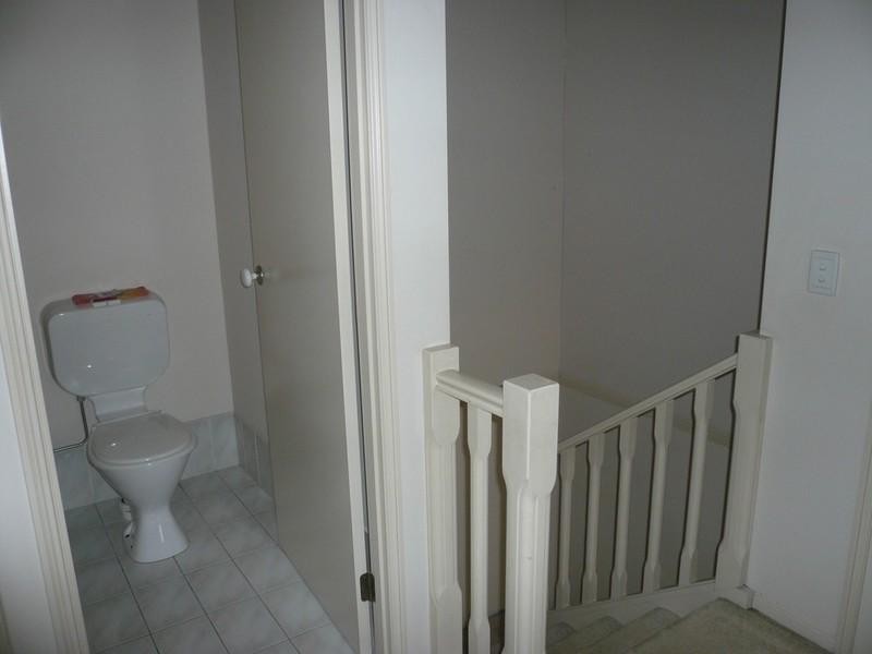 1/138 Greenacre Drive, Parkwood QLD 4214