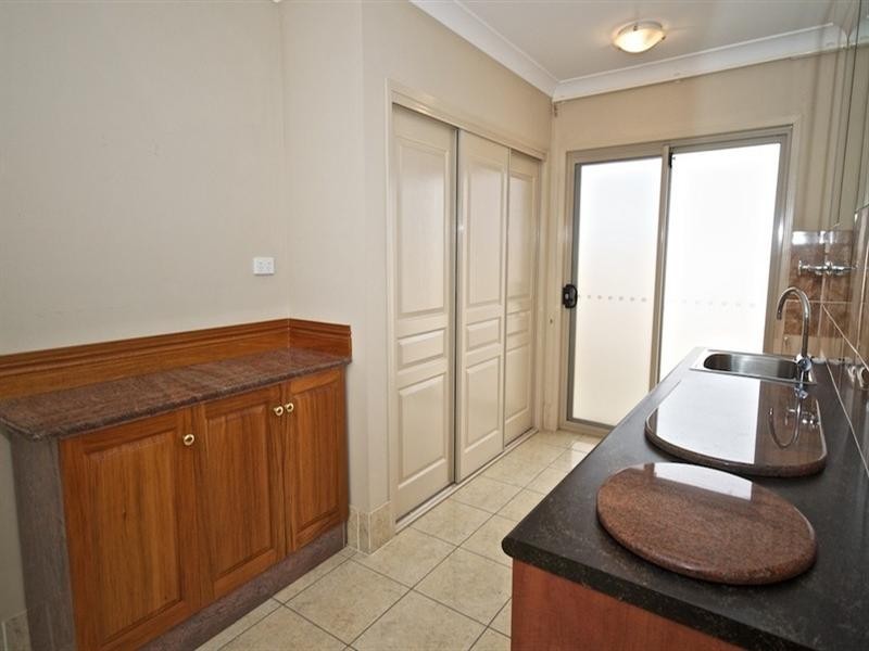 92 Arun Drive, Arundel QLD 4214