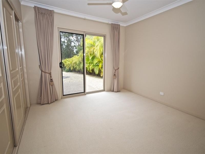 92 Arun Drive, Arundel QLD 4214