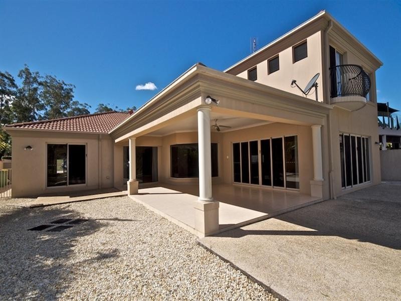 92 Arun Drive, Arundel QLD 4214