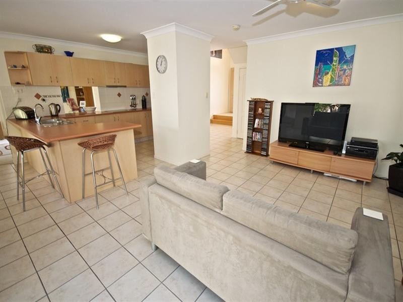 78 Ingles Circuit, Arundel QLD 4214