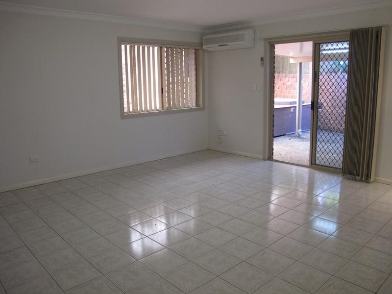 1 Open Drive, Arundel QLD 4214
